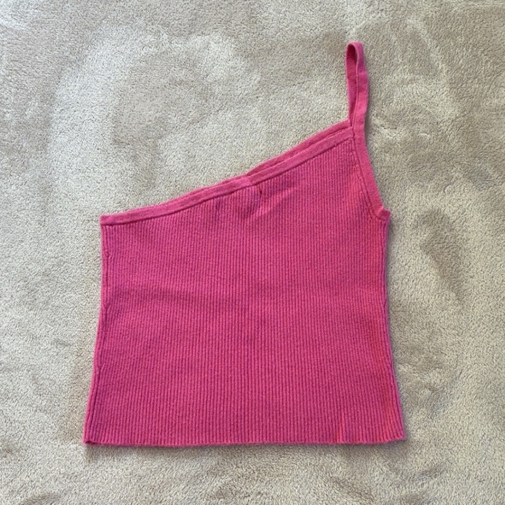 Kendall & Kylie Asymmetrical Pink Top - Picture 10 of 11
